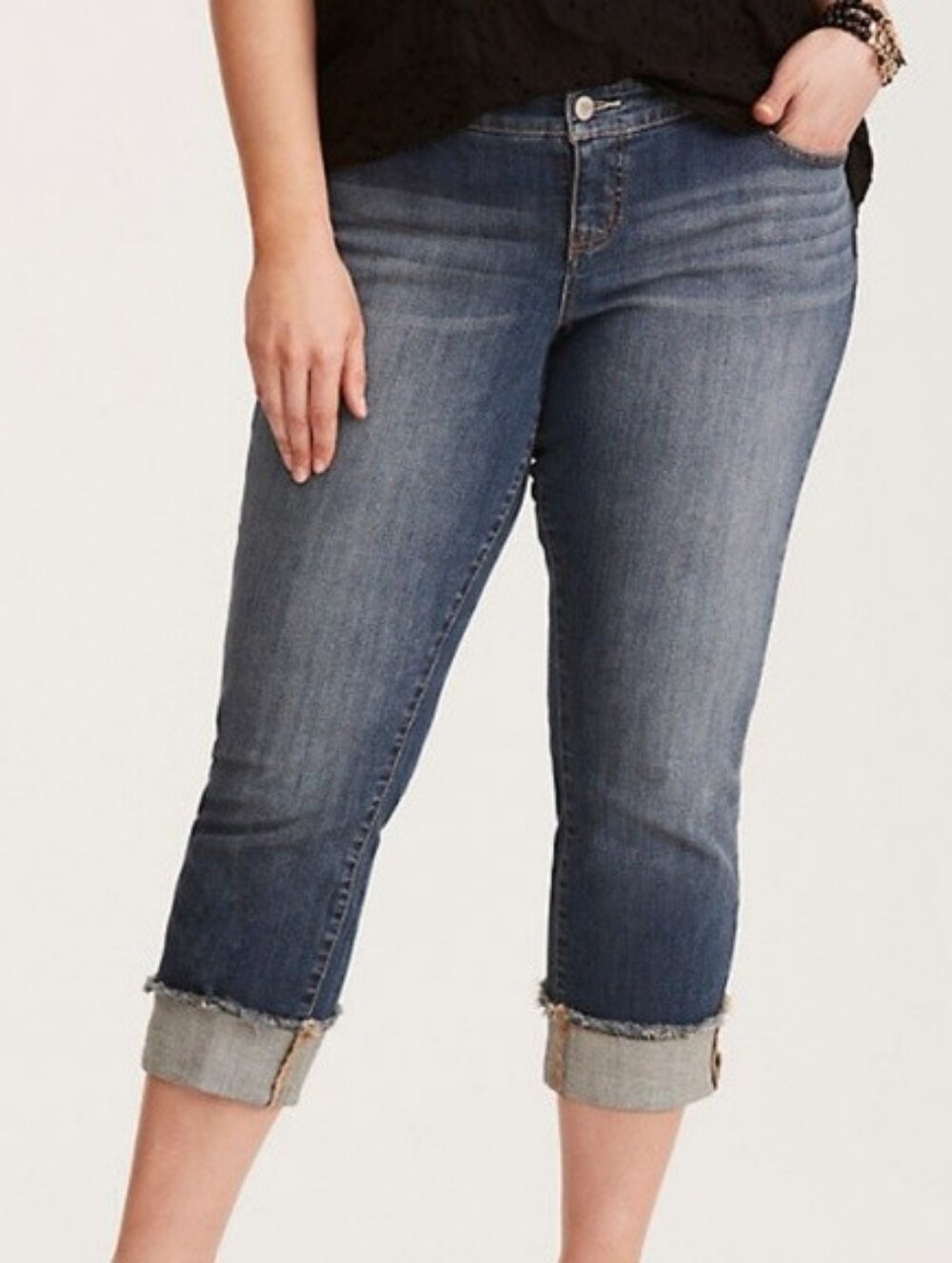 Torrid Boyfriend Jeans Womens 18 Plus Size Medium Wash Cuffed Cropped Stretch De